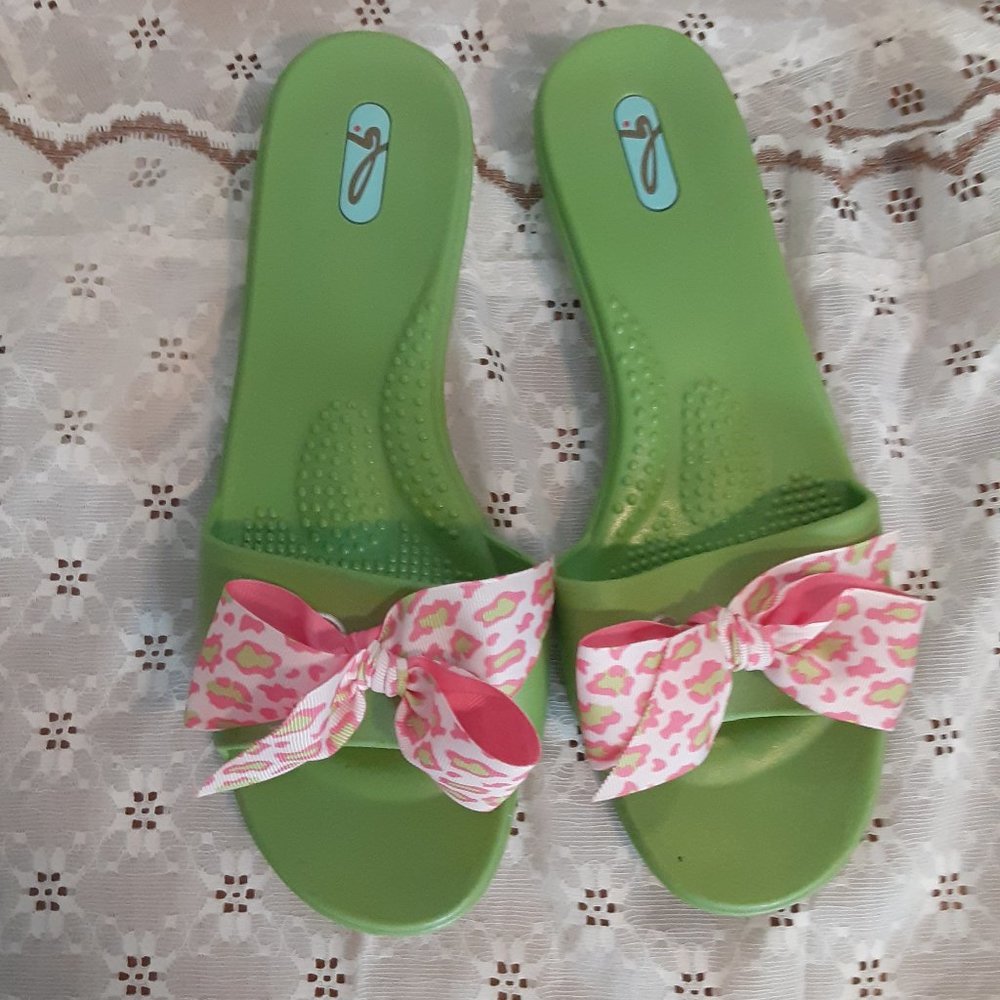 Oka B Madison Green Rubber Slide w Pink Bow Sandals Size 10